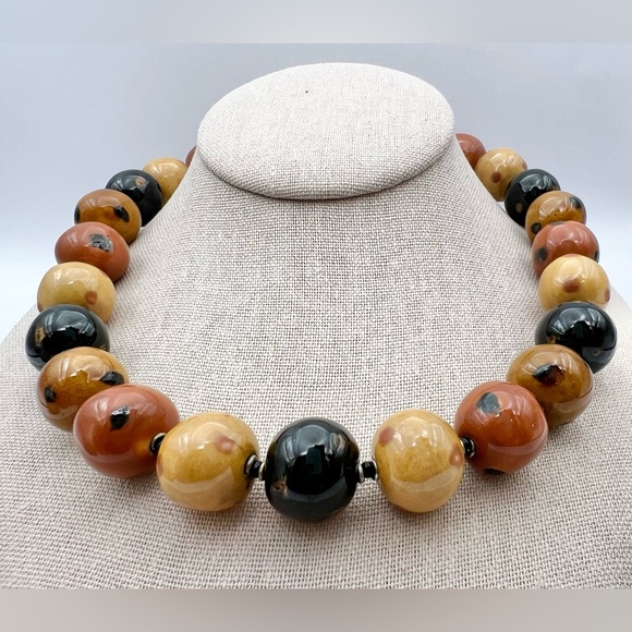 BOHEMIAN CLAY NECKLACE - Picture 9 of 9